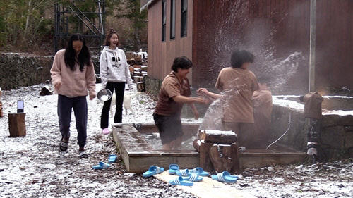 '효리네 민박2' 효리X상순 부부 야심작 '노천탕' 첫 오픈