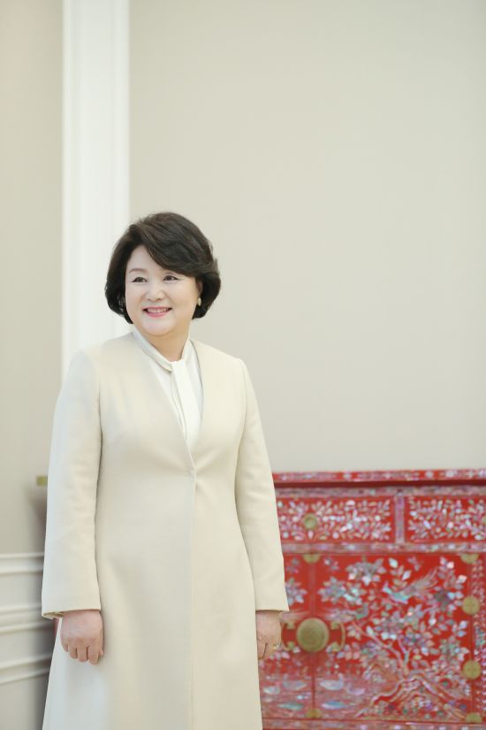 모노클 이미지
