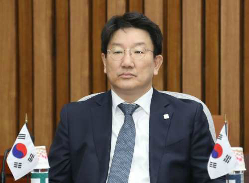 자유한국당 권성동 의원.