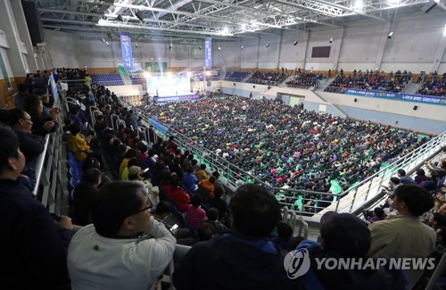 지난해 3월 대선 당시 안희정 광주 지지모임 행사