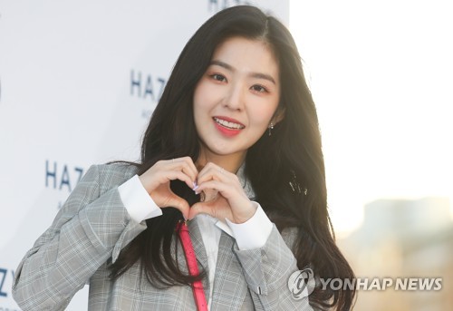 일명 K 하트, 손가락 하트 하지 않는 연예인 5
