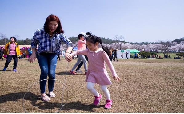 영암왕인문화축제엔 각종 체험 프로그램이 마련돼 있다.