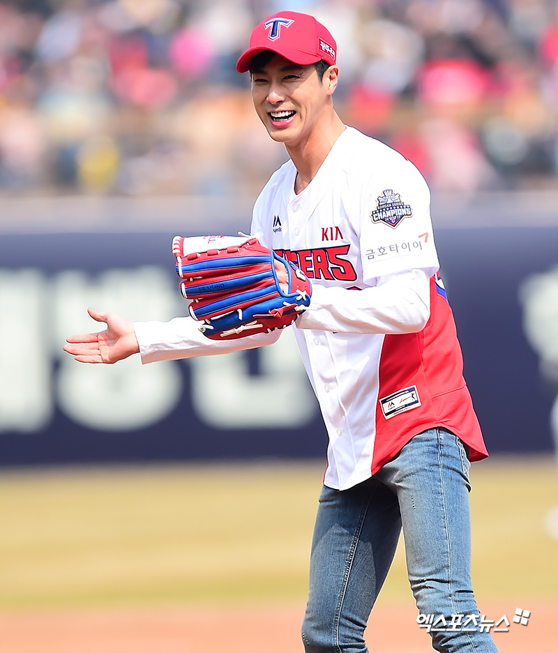 윤호 이미지