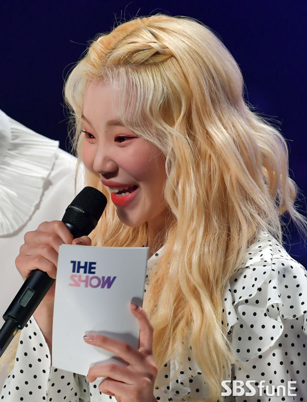 The show MC Jui greets at SBS MTV more shows held at SBS Prism Tower in Ueiwa-dong, Mapo-gu, Seoul on the afternoon of the 17th.On this day SBS MTV The show, EXID, Monster X, Samuel, UNB, Bad Kids, Oh My Girl half, Impact, The Boys, Eric Nam, Busters, The Rose Hint, Amazing People etc. Appear did.