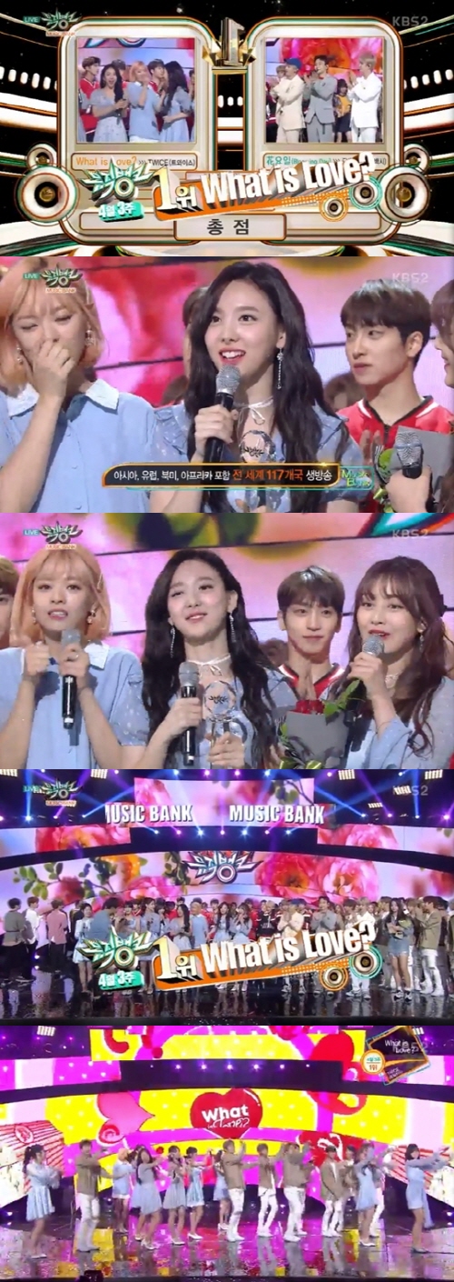 TWICE occupied the Music Bank 1st place.In the KBS 2 TV Music Bank broadcast on the 20 th, TWICE and exo Chenbek occupied the first place, TWICE took the trophy.In advance of show champion, M countdown followed three crown.TWICE conveyed a greeting thanks to once, staff, Park Jin-young and others.