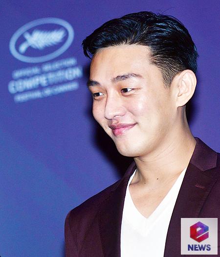 Actor Yoo Ah-in is attending the production presentation of movie Burning held at Seoul Apgujeong CGV Monday morning