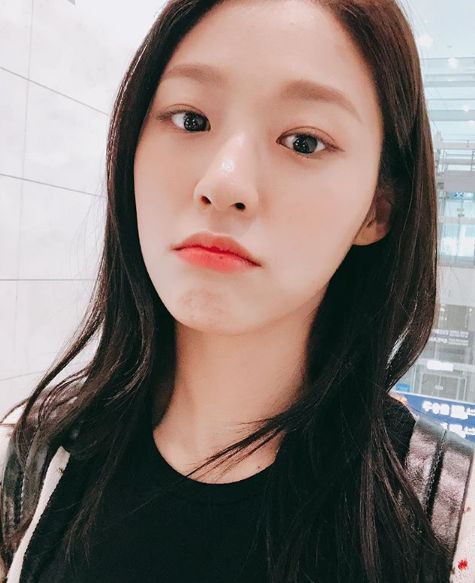 Girl group AOA Seolhyun has recently reported on the Incheon International Airport.Seolhyun posted a photo on his SNS on the 24th with a tag and airplane emoticon called #Carefree Travelers.Seolhyun will schedule packages for two European countries, including Paris, France and Jungfrau, Switzerland, for five nights and seven days with members of JTBC Arround the World in 80 Days -It is the first time that a female guest has appeared alone in The Combined Flying; The Combined Flying starring Seolhyun is scheduled to air at the end of May.