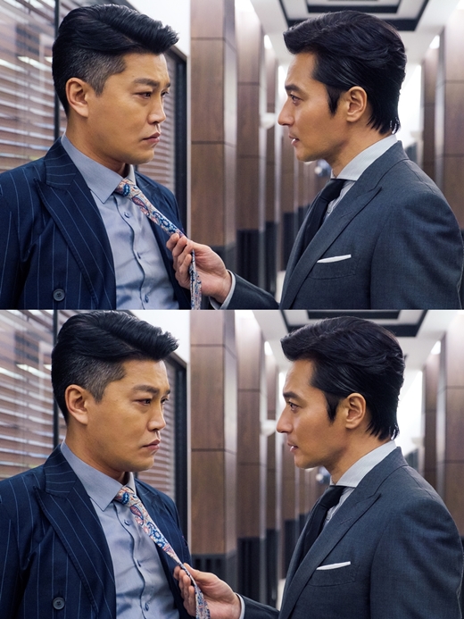 KBS 2 TV New Drama Suits (Suits) (Screenwriter Kim Jung Min Director Kim Jin Woo) will be broadcasted on the 25th on the upcoming luxury including Jang Dong-gun, Park Hyung-Sik listed in the Korean actors strongest two- It is already attracting hot attention by predicting the appearance team, the strange feeling story, the stylish production etc.The reason that Suits is chosen as expected work is absolutely indispensable absolutely indispensable chemistry that three-dimensional characters show.Blangmen of Jang Dong-gun (Chegangseok Station) and Park Hyung-Sik (High Yoni role) which was released earlier, Jang Dong-gun and assistant Chemie company, Park Hyung-Sik of Choi Jong-an Sam of Gosung Hui (Gimjjina Station) and Kemi etc to go back and forth.All concerned parties foretold unpredictable pleasure and raised the expectation of the preliminary viewers.Under such circumstances, on the 24th, Specials was created specially Another special chemistry was released.It is exactly rival Kemi that Jang Dong-gun, Choi Gwi-hwa (Chegun Shik station) builds.To all the great men, those who always receive only one war against him.As with cats and rats in cartoon Tom and Jerry, there is no time to rest and these episodes are expected to be the code of laughter of Suits.The strongest seat Jang Dong-gun plays is the legendary lawyer of the best law firm in Korea.If it is work, day, ability if ability, looks face looks.The strongest seat with everything is perfect, a more deadly man.It is natural to take away all these gaze, and grasp the heart.There is a Chegung Sik who Choi Gwi-hwa plays immediately as a man who explodes jealousy towards him and pays a war for only one person 365 days.Chegungshik is also a competent lawyer of river & ship.However, I was always late for Chekanokuoku step by step.It is similar to the relationship of Tom, the strongest seat Mouse Jerry of a superstitious cat not losing battle by 100 hits and 100 losses.In connection with this, the production team of Suits said, Kemi, which should never be missed in our drama, is their relationship soon.Che Gang Seok, Che Chen Sik.It is a person with charm as both characters.In a space with a law office where various emotions come and go, such as power, love, desire, it creates a pleasant relationship like Tom and Jerry.Sometime here with letters the cold will add more acting skills of the two actors Suits (Suits) will be more interesting.We will ask for much interest and expectation .