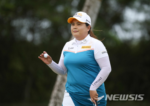 '골프여제' 박인비, 세계 1위 장기집권이냐 1주 천하냐