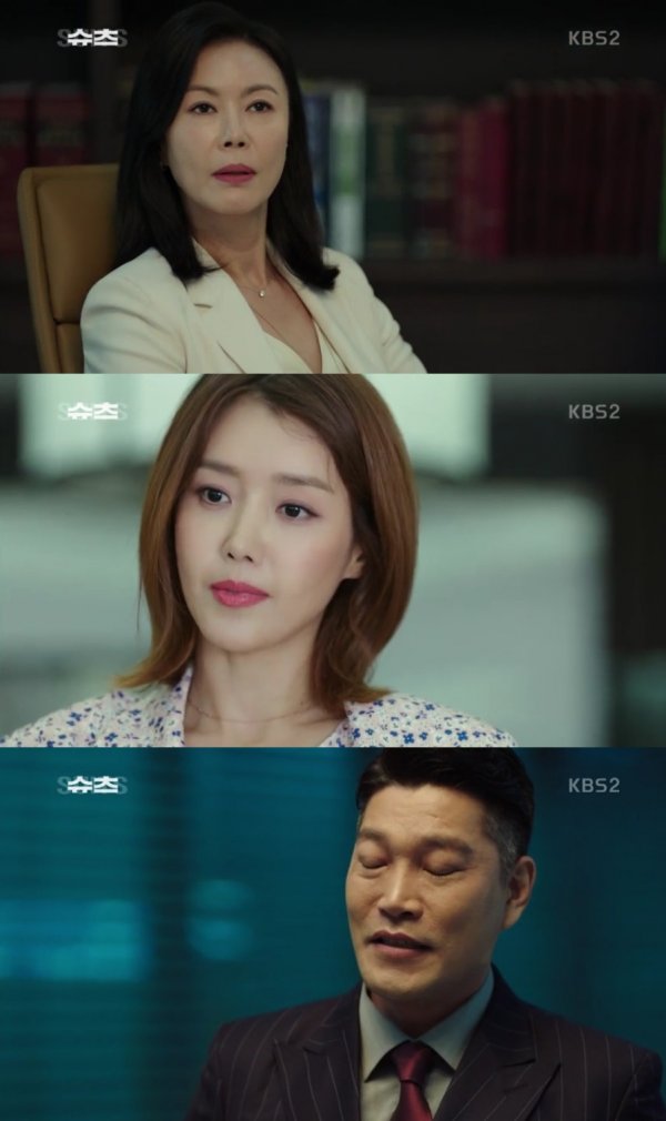 KBS2s new Wednesday-Thursday Evening drama Suits, which remakes the same name American drama Suits, has been unveiled.In the KBS2 new Wednesday-Thursday evening drama Suits, which was first broadcast on the afternoon of the 25th, the first meeting between Miniforce Seok (Jang Dong-gun) and Ko Yeon-woo (Park Hyung-sik) was drawn.The fugitive lawyer, who has a genius matching king, raised his expectation by foreseeing that he will act as a lawyer in the Law Firm in the future. On this day, Miniforce appeared in a Suits and announced his first appearance with a tangled charisma.Through the drama Suits, which has been returning for six years, actor Jang Dong-gun has been attracting attention because he predicted a new transformation. Suits Miniforce Seok has a relationship structure working in Law Firm such as Kang Ha-yeon (Jin Hee-kyung) and Chae Geun-sik (Choi Kyoung-hwa).Kang Hae-yeon is a senior in the Miniforce seat and a boss who trusts him, and Chae Geun-sik thinks Miniforce is a rival.From the appearance of Miniforce stone, their relationship was described and the character was explained. Then, the appearance of Park Hyung-sik was followed.He was described as the owner of Matching King, who never forgets what he saw once, and he was expressed as not losing his confidence even in front of a rich chaebol.In the meantime, Ko Yeon-woo delivered Drug at the request of a friend and was in danger to save the grandmothers hospital expenses.At the same time, Miniforce became an interviewer to select a new lawyer for Law Firm, and the first meeting between Miniforce and Ko Yeon-woo was held.While fleeing, Ko Yeon-woo entered a room and became an interviewee at the Law Firm interview site of the Miniforce seat.Miniforce has started defending him for the fugitive Ko Yeon-woo, not an interviewer for a lawyer.Ko, who has a genius matching king, has escaped from the police crisis.Since then, Miniforce has learned that Ko Yeon-woo has been a proxy for the law school exam in the past, and that he has not been to law school for reasons.He asked, If I give you a chance, can you make up for the past mistakes? And Ko Yeon-woo said, I can. So Ko Yeon-woo took the opportunity to change his life at once as a lawyer in the drug carrier.