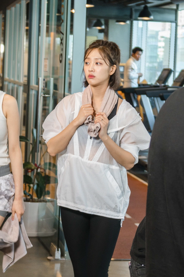 단발머리 이미지