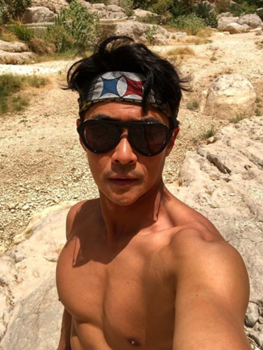 Model and Actor Bae Jin-nam released his solid body.Bae Jin-nam posted a picture on his 26th instagram with an article entitled Walking...Walking...Walking...Walking...Walking...Walking...Walking.........In the public photos, there is a picture of Bae Jin-nam wearing a hair band and sunglasses.Bae Jin-nam shows off his solid body and attracts Eye-catching, while Bae Jin-nam has been to the Arabian desert for KBSs new entertainment program Where is there.It will be broadcasted at 11 pm on June 1.
