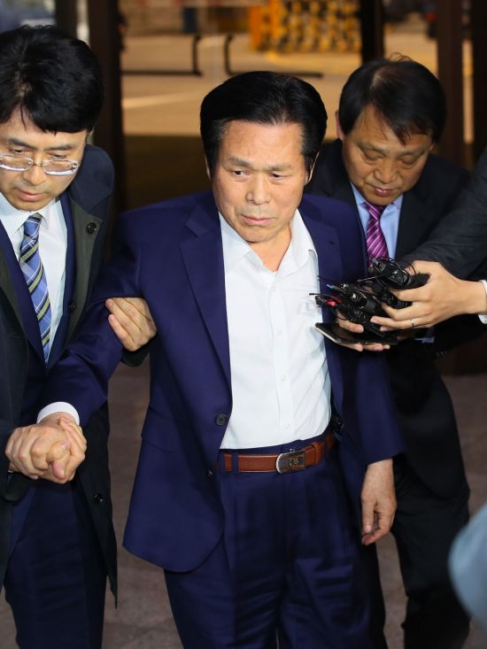 신*성 이미지