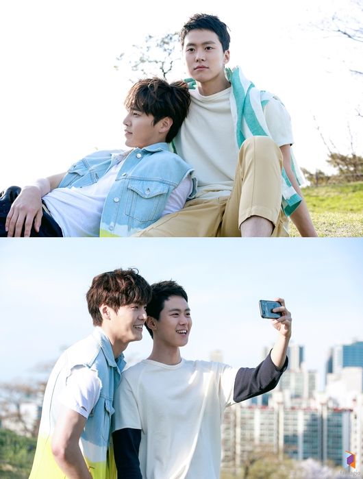 Actor Resonance and Lee Tae-hwan, two youthful pictorial behind-the-scenes images were released today. In the photo released through the official SNS channel of Fantagio, the image of Resonance and Lee Tae-hwan, who show off the perfect visuals between Boy and Young, attracts attention. This picture, which contains the once-in-a-lifetime blue youth, is said to have been the first to be together after the debut. The behind-the-scenes show the double charm of Resonance and Lee Tae-hwan, who retain the sensitivity of Boy and the youths seriousness.Resonance, who was posing professionally in front of Camera, quickly creates pure charm with playful eyes.On the other hand, Lee Tae-hwans clear smile, which was chic toward Camera, makes him feel his healthy energy. The photo shoot was held at a park in Seoul in early April when cherry blossoms were in full bloom.The two actively exchanged opinions and took a serious picture to take better pictures with the photographer, but they led the scene with a warm-hearted bromance chemistry, such as taking videos together during the break time or taking pictures with cherry blossoms in the background. In particular, Lee Tae-hwan freely ran around the lawn and expressed his joyful heart for a long times photo shoot, Resonance, which transformed into a laughing sea, said that the preparation time for the filming was shortened, and the scene was turned into a laughing sea. Meanwhile, the two people who had a busy year with active work activities in 2017 are preparing to meet the public with their next work.Resonance is cast in Lee Byung-huns movie Extreme Job as the youngest detective Jae-hoon, and Lee Tae-hwan is cast in the role of Lee Sung-yeon, the best-selling writer of the female actress, in TVN Why is Secretary Kim?