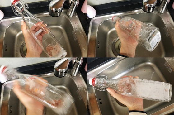 병 입구를 막고 위아래로 흔들면 하얀 거품이 생긴다.