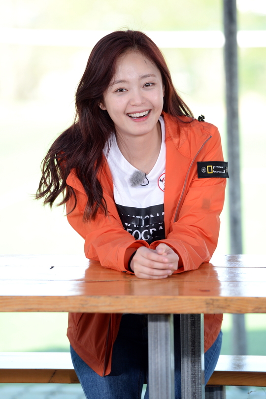 Jeon So-min gave a comment on the first anniversary of joining Running Man.Actor Jeon So-min joined the recording of Running Man on April 3, 2017, marking his first anniversary.In mid-April, we conducted a special recording Running 365 MT Race to commemorate it.I feel the love and one that viewers give me, said Jeon So-min.I was a little surprised at the Two-Mitch Talker that I heard from the members while Running Man.I didnt know I was so talkative. The next is QA, the first anniversary of the joining of Jeon So-min. - Its already the first anniversary of joining.Do you feel the hot reaction of viewers?▲ In fact, many people feel the feeling that they love Running Man around them.I feel that my acquaintances are enjoying themselves, and I feel that there are a variety of fans who are interested in it.- It was Legend from the first shoot of joining.▲ The first shot can not be remembered. As soon as I arrived at the recording site, the crew led Yang Se-chan and me to the container and hung it high.I wanted to say, What a huge program. I think the ceremony was fresh and fun.I was very nervous, but I forgot about the tension and I was shooting. - Running Man VS I watched on TV, Running Man, I think there is a difference.▲ If you were in a position to watch happily on TV, you feel the hard work of many staffs in the field. Especially, VJ coaches are great.When I was running or in any urgent situation, I never put the camera on it.I also felt that PDs and writers who are struggling with weekly meetings for such a passionate scene are behind me. - What is the most memorable episode (the round)?▲ All the scenes that were penalized remain in Memory.I can not forget that I went to cable car ride with Lee Kwang-soo in Indonesia as well as The Shrine of the Shrine. - Running Man has many Legend specials.What if theres a special feature you want to try?I do not think I can do well because I fail Spy every time. I want to try Spy, which is a success someday.