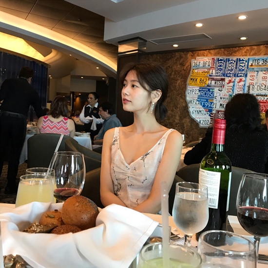 Actor Jung So-min has released his relaxed daily life. On the 4th, Jung So-min released several photos on his instagram.In the open photo, Jung So-min is wearing a simple Hair style and a white dress and is making a sweet smile. He also said, With the photo,On the other hand, Jung So-min shows Lee Joon and his public devotion / photo = Jung So-min Instagram, who breathed in KBS drama My father is strange