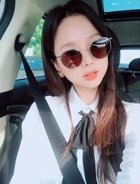 The group EXIDs Solji, who is recovering from health, has been in the midst of a long time.On the 5th, Solji posted a picture of his seat belt in his car wearing sunglasses with the phrase Keeping # LEGGO on his SNS.Soldier is suspended from activity due to hyperthyroidism and is committed to treatment. EXID, excluding Soldier, made a comeback on the 2nd of last month with a new song Tomorrow Year