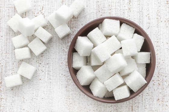 우리가 못살던 시절 귀중품으로 취급됐던 설탕이 요즘엔 건강을 위협하는 기피 식품이 됐다. [중앙포토]