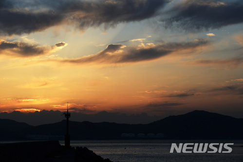 붉은노을 이미지