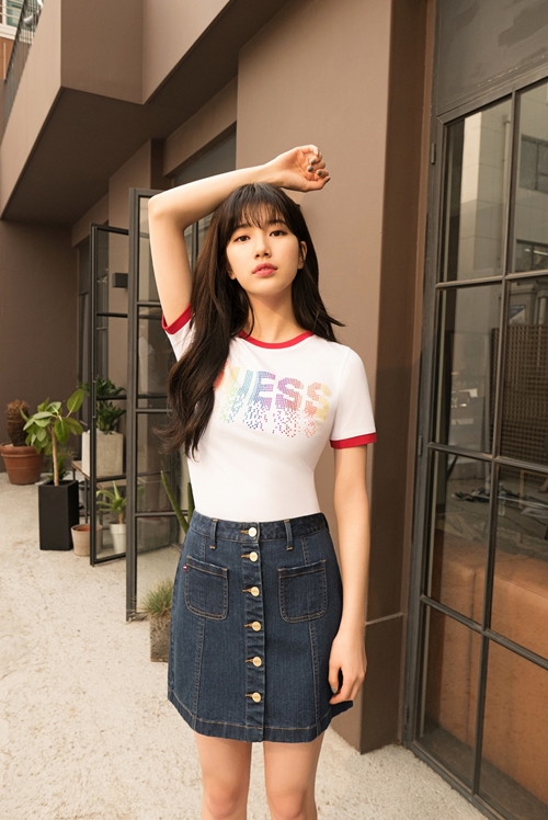 Bae Suzys daily picture, which features Retro Mood, was released.Bae Suzy recently filmed a total lifestyle brand and a summer pictorial.In the public picture, the warm sunshine of the afternoon and the clothes and expressions that seem more comfortable than ever give a more special feeling as if watching the daily life of Bae Suzy.Especially in this picture, the summer t-shirts with vivid color are especially captivating.Meanwhile, Bae Suzy is reportedly discussing the appearance of the drama Vagabond scheduled to be broadcast in the second half of this year.photoghess offer