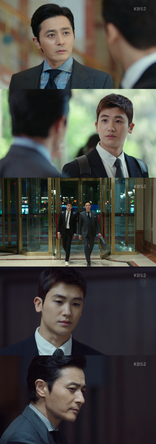 Suits Jang Dong-gun Park Hyung-sik, clearly relationship is changingKBS 2TV Tree Drama Suits (playplayed by Kim Jung-min/directed by Kim Jin-woo/produced monster union, enter media picture) The biggest viewing point is the unorthodox bromance of two wonderful men: Jang Dong-gun (Miniforce) and Park Hyung-sik (Ko Yeon-woo).It is a reaction that the special chemistry of the two men satisfies the audiences five senses.In this regard, the five episodes of Suits broadcast on May 9 have a greater meaning.This is because the point of showing that the relationship between Miniforce stone and Ko Yeon-woo, which could be seen in a one-sided direction, is gradually changing.Basically, the appearance of Miniforce Seok and Ko Yeon-woo, who have a relationship with each other and are mentors and mentees but are not unilateral but can affect each other, has caused new interest.On the show, Miniforce Seok faced enemies like Hyena; David Kim (Son Seok-gu), a lawyer from the United States.David Kim suddenly appeared and touched the planting of Miniforce seats, including talking about mock courts during Harvard law school.The proud Miniforce seat faced David Kim with confidence as always, but David Kim was different from his opponents.It was a little mean, and it was even one step ahead of the Miniforce seat using the meanness.The first Miniforce seat facing the challenge was the one who tipped him, and he told me the situation at once by the Miniforce seat whenever necessary.In addition, David Kim even gave advice to the truth of another Miniforce seat.These advice of Ko Yeon-woo fell exquisitely to the right place, and Miniforce had a significant impact on the face of Hyena David Kim.This is definitely different from the relationship between Miniforce stone and Ko Yeon-woo.So far, if you summarize the relationship between the two, Miniforce was a mentor who advised, and Ko Yeon-woo was a mentor who was advised.But now it is a relationship that can affect each other, which means development into a relationship that can be a win-win for both men.Just as romance has a relationship change, its necessary to change relationships in romance, so that one-sided, fragmented relationships can make the next story predictable.However, if the relationship between the characters changes and changes gradually according to the situation and the flow of time, Drama can move in a more colorful direction.Thats how much fun viewers will feel.The two actors, Jang Dong-gun and Park Hyung-sik, captured the point of change in brochemy relationships with chewy, detailed acting.This is because the performance and chemistry have survived every time two actors appear on one screen, the viewer smiles with a smile.Miniforce and Ko Yeon-woos bromance, which are more curious and exciting than any melodrama, are two actors Jang Dong-gun and Park Hyung-sik who bring it to life.Thats why many viewers are enthusiastic about Suits.
