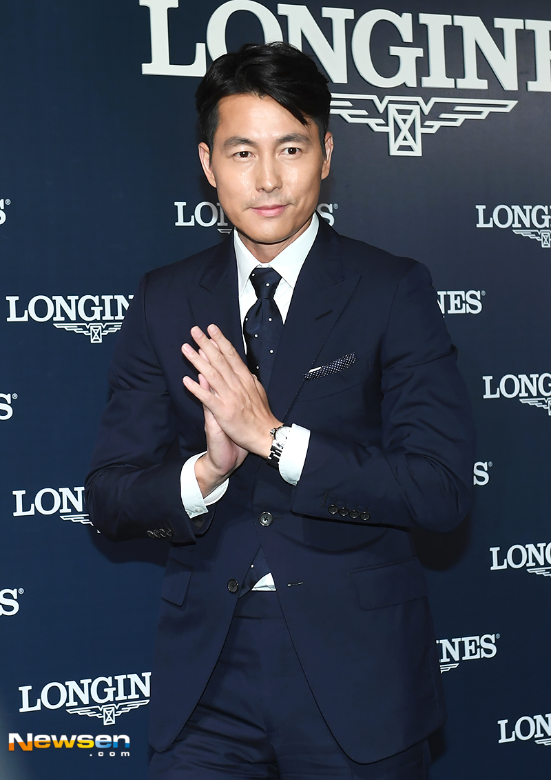 A photo event commemorating the 186th anniversary of the Swiss watch brand LONGINES was held at the Seoul Museum of Art in Buam-dong, Jongno-gu, Seoul, on the afternoon of May 9th.Actor Jung Woo-sung attended the day.yun da-hee