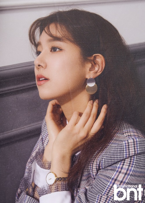Yang Jiwon, Jien, and Lee Su-ji, who appeared on KBS2s Idol Reboot Project The Unit (hereinafter referred to as The Unit), ranked in the top 9 and started as Unity, showed off their colorful charms with fashion pictures.Yang Jiwon, Jien, and Lee Su-ji released one or two episodes of The Unit, raising expectations for future Unity activities.Lee Su-ji explained that I thought I was going to go out with a bright concept, but I was ready for a song with a lively and mature atmosphere. Jien said, It is a sophisticated song.Its not fresh, he added, prompting curiosity.Jien said, I have a lot of other things because I am working with LABOUM and Unity.We are working hard because we are happy to be able to make our debut as a team and work at the same time, he said.Lee Su-ji said, Unity is a team I can trust and follow. I am confident that I will do well if I do what I can.Yang Jiwon, who made his debut as Spica through girl group O girls and Tiara, said, I was not able to work as a singer because I could not work as a Spica. I was enthusiastic about the process of meeting with the writer of The Unit. ...Lee Su-ji, who went through the group diak and girl group project, also said, I was tired of having no opportunity or experience after my debut, and I accidentally had a drama. I dreamed of acting, but I was afraid that the opportunity to get a singer would disappear.Despite not liking survival, I became a Top Model Jien said, I have shown a different look such as girl crush and sexy concept from the cute concept that I showed as LABOUM. Yang Jiwon said, I have been working on it, not known, but I think it gave me a big score that I did it boldly.When asked if he had been selected for Unit G and thought he would make his debut as Unity, the three said, I did not know it would be possible. Yang Jiwon said, I was falling without hesitation.Jien said, I was always looking for 12th and 13th place, so I wanted to end it like this.Then suddenly my name was called and my heart seemed to fall. When asked about the most difficult time of the The Unit Top Model, Yang Jiwon said, It was difficult every moment to stand on stage because it came from a lot of self-esteem, especially when I was given a mission suddenly within the period.Yang Jiwon added, There was a time when I was sad to start my career and position as a Spica and start with a new attitude. There are many times when I miss Spica.Jien also recalled the difficult time of shooting the music video of Time to Shine, saying, I had to fully understand two choreography for three days and stayed up all night.I remember coming to the Menbung for a sudden mid-term evaluation.Lee Su-ji said, When the hard preparation periods that have to be tied up all day come to the mission stage, it becomes nothing.I feel happy every time I stand on stage. He expressed his affection for The Unit and Unity.On the contrary, Lee Su-ji laughed at what he had gained from The Unit, saying, I have a sense of greatness, I think it will be okay in any situation.Jien said, Even if you are active for a long time, it is difficult to get close.I met a lot of good people, he said, referring to Friend Yuna Kim of the same age, and said, I thought that peoples energy was so good and I should be modeled as Friend who is really hard. Yang Jiwon, Jien, and Lee Su-ji all asked about the activities they wanted to do in addition to the singer.In the entertainment program that she wanted to appear, Jian chose Battle Trip, and Lee Su-ji and Yang Jiwon pointed to Yoon Restaurant side by side.Yang Jiwon said, I liked cooking so I used to do it often, but nowadays I do not do it well because I am troubled.In the past, Happy Together released a menu called Kimbera and won the first place. Finally, the three people were enthusiastic that the goal of this year is to succeed in Unity.Yang Jiwon said, I wish I could be in the top 100 of the sound source chart, but I want to try the first stage once. If you pass the break-even point, you will not be as happy as that.Lee Su-ji said, I feel the weight of the The Unit.As the members who have gone through the final, I want to work harder to show the results well. The dream I want to achieve is all members are ranked first. I am looking forward to a leap forward to their dream of saying, I want to leave the maximum value in advertising, pictorials, and all fields.bnt offer