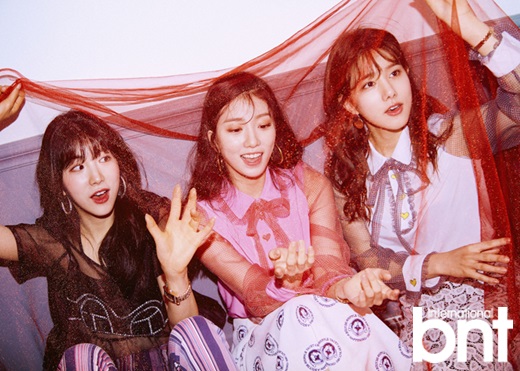 Yang Jiwon, Jien, and Lee Su-ji, who appeared on KBS2s Idol Reboot Project The Unit (hereinafter referred to as The Unit), ranked in the top 9 and started as Unity, showed off their colorful charms with fashion pictures.Yang Jiwon, Jien, and Lee Su-ji released one or two episodes of The Unit, raising expectations for future Unity activities.Lee Su-ji explained that I thought I was going to go out with a bright concept, but I was ready for a song with a lively and mature atmosphere. Jien said, It is a sophisticated song.Its not fresh, he added, prompting curiosity.Jien said, I have a lot of other things because I am working with LABOUM and Unity.We are working hard because we are happy to be able to make our debut as a team and work at the same time, he said.Lee Su-ji said, Unity is a team I can trust and follow. I am confident that I will do well if I do what I can.Yang Jiwon, who made his debut as Spica through girl group O girls and Tiara, said, I was not able to work as a singer because I could not work as a Spica. I was enthusiastic about the process of meeting with the writer of The Unit. ...Lee Su-ji, who went through the group diak and girl group project, also said, I was tired of having no opportunity or experience after my debut, and I accidentally had a drama. I dreamed of acting, but I was afraid that the opportunity to get a singer would disappear.Despite not liking survival, I became a Top Model Jien said, I have shown a different look such as girl crush and sexy concept from the cute concept that I showed as LABOUM. Yang Jiwon said, I have been working on it, not known, but I think it gave me a big score that I did it boldly.When asked if he had been selected for Unit G and thought he would make his debut as Unity, the three said, I did not know it would be possible. Yang Jiwon said, I was falling without hesitation.Jien said, I was always looking for 12th and 13th place, so I wanted to end it like this.Then suddenly my name was called and my heart seemed to fall. When asked about the most difficult time of the The Unit Top Model, Yang Jiwon said, It was difficult every moment to stand on stage because it came from a lot of self-esteem, especially when I was given a mission suddenly within the period.Yang Jiwon added, There was a time when I was sad to start my career and position as a Spica and start with a new attitude. There are many times when I miss Spica.Jien also recalled the difficult time of shooting the music video of Time to Shine, saying, I had to fully understand two choreography for three days and stayed up all night.I remember coming to the Menbung for a sudden mid-term evaluation.Lee Su-ji said, When the hard preparation periods that have to be tied up all day come to the mission stage, it becomes nothing.I feel happy every time I stand on stage. He expressed his affection for The Unit and Unity.On the contrary, Lee Su-ji laughed at what he had gained from The Unit, saying, I have a sense of greatness, I think it will be okay in any situation.Jien said, Even if you are active for a long time, it is difficult to get close.I met a lot of good people, he said, referring to Friend Yuna Kim of the same age, and said, I thought that peoples energy was so good and I should be modeled as Friend who is really hard. Yang Jiwon, Jien, and Lee Su-ji all asked about the activities they wanted to do in addition to the singer.In the entertainment program that she wanted to appear, Jian chose Battle Trip, and Lee Su-ji and Yang Jiwon pointed to Yoon Restaurant side by side.Yang Jiwon said, I liked cooking so I used to do it often, but nowadays I do not do it well because I am troubled.In the past, Happy Together released a menu called Kimbera and won the first place. Finally, the three people were enthusiastic that the goal of this year is to succeed in Unity.Yang Jiwon said, I wish I could be in the top 100 of the sound source chart, but I want to try the first stage once. If you pass the break-even point, you will not be as happy as that.Lee Su-ji said, I feel the weight of the The Unit.As the members who have gone through the final, I want to work harder to show the results well. The dream I want to achieve is all members are ranked first. I am looking forward to a leap forward to their dream of saying, I want to leave the maximum value in advertising, pictorials, and all fields.bnt offer