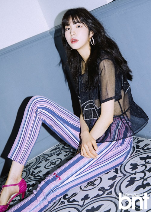 Yang Jiwon, Jien, and Lee Su-ji, who appeared on KBS2s Idol Reboot Project The Unit (hereinafter referred to as The Unit), ranked in the top 9 and started as Unity, showed off their colorful charms with fashion pictures.Yang Jiwon, Jien, and Lee Su-ji released one or two episodes of The Unit, raising expectations for future Unity activities.Lee Su-ji explained that I thought I was going to go out with a bright concept, but I was ready for a song with a lively and mature atmosphere. Jien said, It is a sophisticated song.Its not fresh, he added, prompting curiosity.Jien said, I have a lot of other things because I am working with LABOUM and Unity.We are working hard because we are happy to be able to make our debut as a team and work at the same time, he said.Lee Su-ji said, Unity is a team I can trust and follow. I am confident that I will do well if I do what I can.Yang Jiwon, who made his debut as Spica through girl group O girls and Tiara, said, I was not able to work as a singer because I could not work as a Spica. I was enthusiastic about the process of meeting with the writer of The Unit. ...Lee Su-ji, who went through the group diak and girl group project, also said, I was tired of having no opportunity or experience after my debut, and I accidentally had a drama. I dreamed of acting, but I was afraid that the opportunity to get a singer would disappear.Despite not liking survival, I became a Top Model Jien said, I have shown a different look such as girl crush and sexy concept from the cute concept that I showed as LABOUM. Yang Jiwon said, I have been working on it, not known, but I think it gave me a big score that I did it boldly.When asked if he had been selected for Unit G and thought he would make his debut as Unity, the three said, I did not know it would be possible. Yang Jiwon said, I was falling without hesitation.Jien said, I was always looking for 12th and 13th place, so I wanted to end it like this.Then suddenly my name was called and my heart seemed to fall. When asked about the most difficult time of the The Unit Top Model, Yang Jiwon said, It was difficult every moment to stand on stage because it came from a lot of self-esteem, especially when I was given a mission suddenly within the period.Yang Jiwon added, There was a time when I was sad to start my career and position as a Spica and start with a new attitude. There are many times when I miss Spica.Jien also recalled the difficult time of shooting the music video of Time to Shine, saying, I had to fully understand two choreography for three days and stayed up all night.I remember coming to the Menbung for a sudden mid-term evaluation.Lee Su-ji said, When the hard preparation periods that have to be tied up all day come to the mission stage, it becomes nothing.I feel happy every time I stand on stage. He expressed his affection for The Unit and Unity.On the contrary, Lee Su-ji laughed at what he had gained from The Unit, saying, I have a sense of greatness, I think it will be okay in any situation.Jien said, Even if you are active for a long time, it is difficult to get close.I met a lot of good people, he said, referring to Friend Yuna Kim of the same age, and said, I thought that peoples energy was so good and I should be modeled as Friend who is really hard. Yang Jiwon, Jien, and Lee Su-ji all asked about the activities they wanted to do in addition to the singer.In the entertainment program that she wanted to appear, Jian chose Battle Trip, and Lee Su-ji and Yang Jiwon pointed to Yoon Restaurant side by side.Yang Jiwon said, I liked cooking so I used to do it often, but nowadays I do not do it well because I am troubled.In the past, Happy Together released a menu called Kimbera and won the first place. Finally, the three people were enthusiastic that the goal of this year is to succeed in Unity.Yang Jiwon said, I wish I could be in the top 100 of the sound source chart, but I want to try the first stage once. If you pass the break-even point, you will not be as happy as that.Lee Su-ji said, I feel the weight of the The Unit.As the members who have gone through the final, I want to work harder to show the results well. The dream I want to achieve is all members are ranked first. I am looking forward to a leap forward to their dream of saying, I want to leave the maximum value in advertising, pictorials, and all fields.bnt offer