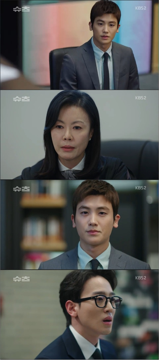 Park Hyung-sik handed over Moot court DangerIn the 6th KBS 2TV tree drama Suits broadcast on the 10th, Ko Yeon-woo (Park Hyung-sik) was shown passing Moot court Danger.On this day, Ko was hit by the back of the head by the west side and was given a Danger at the Moot Court.Ko Yeon-woo, who believed only in his promise to the west side, did not prepare anything, but ate a good shot.Ko Yeon-woo was adjourned by Kang Ha-yeon, referring to previous precedents.After making time for 10 minutes, Ko was acting as the defendants agent and touched the Morality infringement part.Kang Ha-yeon said, This case will turn into a Morality violation and the defendant and plaintiff will change. Ko Yeon-woo was able to put down a moment. / Photo = KBS broadcast screen