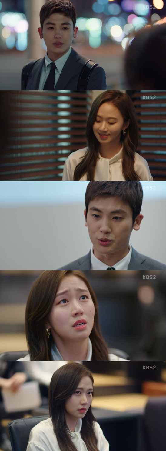 Suits Park Hyung-sik and Ko Sung-hees Thumb were transformed into the Moot court case.On KBS2s drama Suits, which was broadcast on the afternoon of the 10th, Ko Yeon-woo (Park Hyung-sik) was shown confronting Ji-na Kim (Ko Sung-hee) at Moot court.Ko Yeon-woo was embarrassed when lawyer Seo Ki-woong (Lee Tae-sun), who promised an agreement ahead of the Moot court, broke his promise and proceeded with the trial.In the trial, he set the stage for a reversal, but Miniforce rebuked Ko Yeon-woo, who was hit by the back of his head the next day.Ko Yeon-woo, who tried to put Ji-na Kim as his Innocent Witness, asked about the new Innocent Witness as Ji-na Kim stood on the side of Seo Gi-woong after meeting Se-hee (Lee Si-won).The person he chose was none other than Sehee.Ji-na Kim said she been hanging out after asking Sehee, who she met at the company, Do you remember meeting before? Sehee said, What?, but Ji-na Kim said, I was talking about a mock court, and there was a strange atmosphere between the two.Miniforce, who came to the same time at the same time, advised, Take a person, not an incident.Sehee, who went to Moot court, took out the rabbit story and embarrassed Ji-na Kim.Ji-na Kim has told her story about a rabbit living on the moon and told her hidden story.Feeling betrayed, Ji-na Kim faced off by transferring her Feeling to the Character, receiving a newspaper by Ko Yeon-woo.But when Ko Yeon-woo was strictly raising the sound and the newspaper shed tears. Ko Yeon-woo, who was pushing Ji-na Kim, was embarrassed by tears.Eventually he finished the newspaper without bringing up decisive testimony, and Moot Court ended with a loss of Ko Yeon-woo.Chae Geun-sik (Choi Ki-hwa) mocked Ko Yeon-woo, You are now the end, and Miniforce, who watched from afar, showed disappointment.Ji-na Kim was Missunderstood in the relationship between Se-hee and Ko Yeon-woo, who seemed friendly.The jealousy of Ji-na Kim, who had checked Sehee with a favorable feeling about the other, exploded in the mock court where Miunderstock overlapped.The embarrassed Ko Yeon-woo ended the situation with his defeat, and it was a big decision because it was a mock court with the good fortune of lawyer life.The relationship between the two people, which seemed to be a thumb that was completed smoothly, began to change rapidly from this broadcast.Fans are increasingly expecting a love line that will revitalize Misunderstood, whether Misunderstood will be tailed and produce a bigger Misunderstood, or if Ko will actively resolve Misunderstood.Photo KBS2 broadcast screen capture
