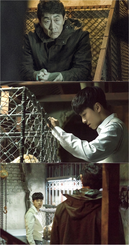 A photo of Heo Joon-ho revealing a twisted denial toward Nam Da-reum has been released.He is a serial killer of Bereavement, different from his normal father, and he is attracted to his son, Nam Da-reum, in an eerie and dreary atmosphere.MBCs new tree drama Come and Hug Me (playplayed by Lee A-ram / directed by Choi Jun-bae / Production by Imagine Asia, Company Ching), which is scheduled to be broadcasted on May 16, is an emotional romance that reunites the police and the daughter of the victim, the first love of each other, while living away from the stigma of the world, and gives each other pain and hurt.In the photo released on the 11th, Yoon Hee-jae (Heo Joon-ho) is watching someone with his dry and cold eyes.Where his gaze is reached, Hee-jaes second son, Yun-tree (Nam Da-reum), bows his head with a hard look.Hee-jae is a Bereavement serial killer who pursues provocative things and has a strong impulsive tendency.Unusual, he is a teaching based on crooked injustice, unlike ordinary parents, which confuses the head of a young tree that is still only middle school students.Because of this act of joy, the subtle emotions are felt in the expression of the tree looking at the father, which stimulates curiosity about what the story is between the two and what kind of conversation they are having.The rich relationship between Hee-jae and Tree is a very important point for the drama, said the group. I would like to ask for your expectation that deeper stories will be released on the first broadcast next week.kim ye-eun