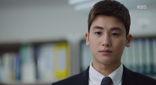 Actor Park Hyung-sik has emerged as the new Chemie fairy.Park Hyung-siks performance is notable in KBS 2TV tree drama Suits (playplayplay by Kim Jung-min/director Kim Jin-woo).From sweet thumb with Ko Sung-hee to a hot bromance with Jang Dong-gun. There is a common denominator, Park Hyung-sik, in the fun point of Suits.Park Hyung-sik is a fake lawyer with a genius matching king who never forgets once he sees and understands, and a empathy ability to disarm his opponent.Ji-na Kim (Ko Sung-hee) opened his mind to his empathy ability to think of The Client first, and Miniforce Seok (Jang Dong-gun) highly bought Ko Yeon-woos genius matching King and commitment.Ko Yeon-woo has become a first-class player to add the richness of Drama by showing a tit-for-tat romance with Ji-na Kim and a thumping bromance with Miniforce seats.Ko Yeon-u and Ji-na Kim met for a paralegal relationship with a Miniforce seat Associate lawyer.Ji-na Kim grew up a liking for him by looking at the image of Ko Yeon-woo, who really thinks of The Client.Park Hyung-sik was thrilled by the Ji-na Kim as well as the audience with his poor appearance and pure charm in love.The contrast between Ji-na Kim and Park Hyung-sik, who are quick to notice and are good at dating, created a Drama laughing point.Especially, in the 5th Suits broadcast on May 9, the romance of the two people bloomed.On the same day, Se-hee (Lee Si-won) came to Kang & Ham in search of her first love and friend, Ko Yeon-woo. Se-hee met Ko Yeon-woo and handed him food, and touched his clothes affectionately.Seeing the image, Ji-na Kim was engulfed in jealousy; after that, Ji-na Kim began to cold-head Ko Yeon-woo.She refused to be called to the Client, and her tone went business-wise. Ko was restless about her appearance.Park Hyung-sik actively utilized his unique pure eyes and good face to reveal the innocent side of Ko Yeon-woo.Park Hyung-sik added a sense of reality as he superbly melted his clean and good image into the character.Ko Yeon-woo, who has a completely different personality, and Ji-na Kims fresh romance have established itself as another viewing point for Suits.Ko Yeon-u and Miniforce met as senior attorneys and associate attorneys.Miniforce has hired Ko Yeon-woo, who appreciated his genius matching king and commitment, even though he knew that he did not have a lawyers license.Ko Yeon-woo has solidified his position as a sensible helper by pointing out the loopholes that Miniforce can not see during the trial.When Miniforce painted a big picture, Park Hyung-sik played a role of meticulously coloring.In the fifth episode of Suits, a Miniforce-seat lawyer who is unlikely to lose to anyone was pictured meeting a strong opponent named David Kim (Son Seok-gu).Miniforce was angry and lost his temper and tried to enter the trap that David Kim had dug.David has already started to think of himself as another lawyer, and he is one step ahead because he thinks about how he will respond and moves.What should I do to get David ahead of me?It presented the Miniforce seat with a solution: Pick it off with a completely different play style. Miniforce accepted Kos advice.Ko Yeon-woos weapon, the skillful speech, worked properly.Park Hyung-sik added a rich taste by steadily following the Jindu command of Jang Dong-gun.Park Hyung-sik is playing a role as a seasoning by revealing his slick personality by Jang Dong-gun, who catches the weight of the drama.Heavy and heavy Jang Dong-gun and light and relentless Park Hyung-sik filled each others deficiencies and completed an attractive bromance.delay stock