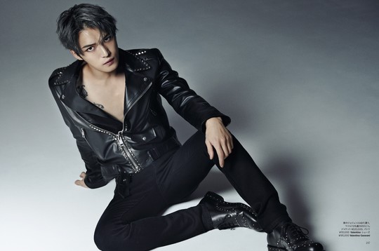 Singer Jaejoong was selected as the cover model for Japan Fashion Magazine.Jaejoong was selected as the cover model for the special edition of the August merger issue with the fashion magazine Harpers Bazaar Japan, said CJS Entertainment.In this magazine, his honest interview will be released along with a picture of Jaejoong wearing various high-brand clothing. In the open cover, Jaejoong is staring at a distant place in an all-black costume.In an interview with a chic but natural charm, Jaejoong also conveyed his extraordinary fan love.When asked about the song recommendation related to love, Jaejoong said, Its like a song that shows love with himself and his fans. After recommending Ill keep you safe, he shared a sweet message saying, I want to live healthy with my fans.Jaejoong previously made headlines with his appearance on Japan Variety for the first time in nine years, and challenged NHK I Love Re-Jung, a live radio station with his name, as a DJ following his appearance on Fuji TVs Scotto Japan.Japan broadcasts the same level of Japanese as the local people, and the field officials as well as the local people have caught the hearts.Especially, when news of the release of Jaejoongs single Your Love was announced, Japan Tower Records, HMV Dailys overall reservation ranking, and Amazon Music ranked first in real time, receiving the hot attention of fans and revealing the green light for Japan activities.kim ye-eun