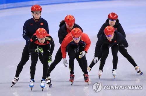 훈련하는 중국 쇼트트랙 대표팀 선수들.[연합뉴스 자료사진]