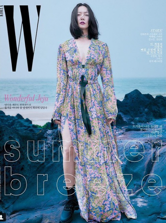 A picture of the mysterious charm of Actor Bae Doona has been released.On the 15th, W. Korea Instagram posted a June issue picture with an article entitled Actor Bae Doona, which shows a mysterious presence in a magnificent nature.Bae Doona in the public picture is posing in a flower pattern costume and a blue sea background.The mysterious yet fascinational beauty unique to Bae Doona catches the eye.Meanwhile, Bae Doona has performed in the TVn drama Secret Forest and will return to the screen again through the movie The Drug King.