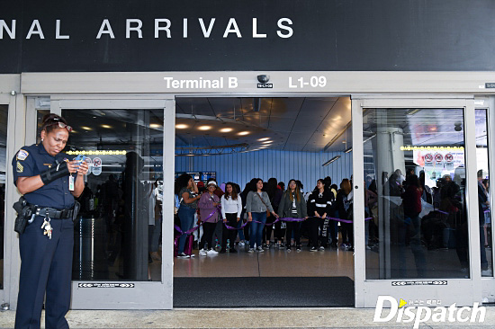 Come on, Armie, hand in hand.World Ami filled the arrivals halls: holding hands, creating a Purple Line; campaigning for BTS safe entry into LA.BTS arrived at Tom Bradley International Airport on flight KE017 at 11am on Friday.To promote the 2018 Billboards Music Awards performance stage.Los Angeles, which was found about six months after AMA last November, was occupied by a larger fandom; New York, Mexico, Europe, Japan and Chinese fans paralyzed the airport.The mature fandom culture was impressive: fans created a Purple Line for BTS, producing the Hangul phrases: Come and Armie in hand and Well Protect BTS.Finally, BTS showed up at the arrival hall. Good-bye. Even then, Washington Metro remained unwavering.The BTS made it safe to enter the country thanks to Washington Metro, which also gave them time to look at the fans.Fan service was also of all-time class: RM, Suga, Jung Guk and Jean waved at fans; Vue blew a signature V pose, and Jay Hop carried fans images in a ponca.Leader RM said in an interview with  on the day, I am more excited and nervous than ever when I arrived in LA. I am really grateful for the warm welcome.On the stage for Billboards Performer, RM said: There are many situations that we cant predict, so its difficult and trembling.Ill show you a great stage, he said.BTS continues its massive promotion before attending Billboards; it will feature the stage for its new song Fake Love on NBCs Ellen Show.Meanwhile, BTS will appear as Performer for the 2018 Billboards Music Awards in Las Vegas on the 20th.He was nominated for the Top Social Artist category for the second consecutive year, winning the award with an overwhelming figure of 320 million votes last year; it is also likely to win this year.World Ami campaigning for safe entry of BTS.Complete the Purple Line with a purple ribbon.BTS who showed up at the LA immigration station.Jimin, who looks happy when he sees Ami.A more friendly fan service than ever.Suga leaving for LA promotion.