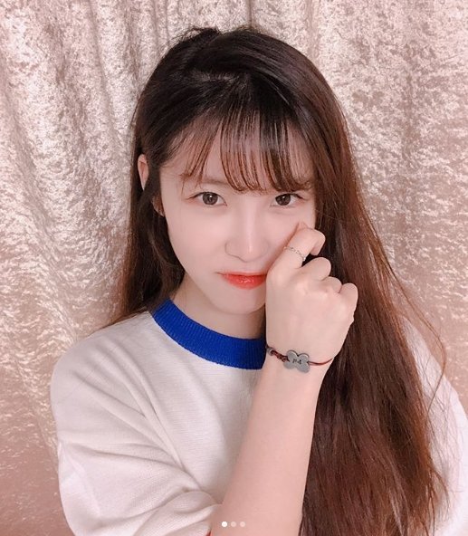 ..Concept stonesSinger Jun Hyoseong from Group Secret has certified Comfort Women sponsored brassette.Jun Hyoseong posted a photo on Instagram on the 15th with an article entitled Hope Butterfly Bracelet. Comport Women Grandmas Boy Sponsored.The photo shows Jun Hyoseong wearing a hope butterfly bracelet used for the sponsorship of Comfort Women Grandmas Boy.Jun Hyoseong boasted beauty during his good heart promoting sponsorship, as well as his porcelain-like immaculate skin and clear features, which thrilled fans.When the photo was released, the fans said, I was also proud of being a fan of Hyosung, not just a one-top, but a mental one-top, Can people be so lovely?and so on.On the other hand, Jun Hyoseong is suing TS Entertainment for settlement and down payment.Jun Hyoseong has filed a lawsuit to confirm the absence of exclusive contract, saying that he would like to terminate the contract even if he gives up the settlement.