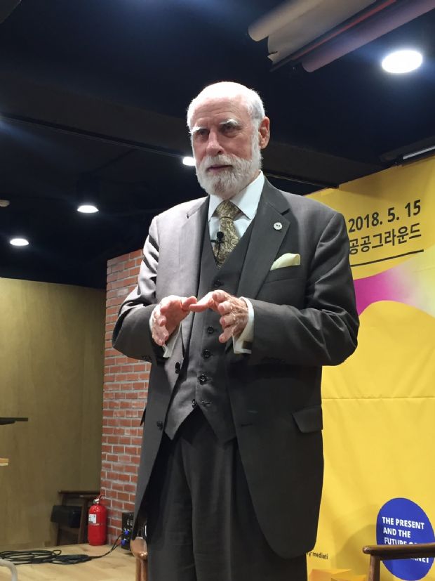 빈트 서프 구글 부사장
