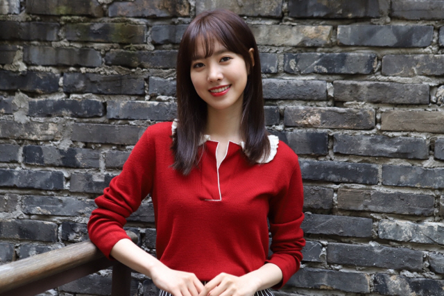 Actor Jin Se-yeon has made a position on Yoon Shi-yoon and romance rumor.Jin Se-yeon held an interview at a cafe in Itaewon, Yongsan-gu, Seoul on the afternoon of the 16th to end the TV drama Sejo of Joseon - Drawing Love (playwright Cho Hyun-kyung, director Kim Jung-min, and hereinafter Sejo of Joseon).Then, about Yoon Shi-yoon and devotion, No.I was really close, he denied, and said, I was dating when I saw another romance rumor article.In an interview after the end of the Sejo of Joseon, Yoon Shi-yoon and Jin Se-yeon praised each other, saying, I think we have praised each other.I think we should do a little less praise.Ive actually been informed by my makeup friends and other shop people about what theyre up to. Theyve been talking about things.Not only Siyun but everyone was well together.Sejo of Joseon recorded its highest rating in the last episode with a 5.6% audience rating (Nilson Korea national standard). It is the highest rating in TV Chosun history.The Sejo of Joseon team is scheduled to take a reward vacation next week.Jin Se-yeon said, I think reward leave will be awkward.I think other actors will ask, he said to viewers who liked Lee Shi-yoon and Jin Se-yeon in Sejo of Joseon, I hope they will remain in love with each other because they liked Hui and Jahyeon rather than like us. On the other hand, Sejo of Joseon is a drama about the love that I wanted to have even if I killed my brother, and the record of their hot desire and genuineness surrounding the woman who wanted to make no one in the world come.Jin Se-yeon showed a loving romance with Yoon Shi-yoon, who played the role of Lee Hwi, the top groom of the Korean social group and the third place in the succession to the throne.