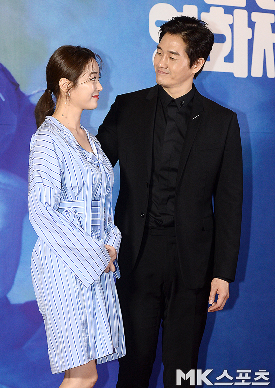 The 15th Seoul International Extreme-Short Image -- Opening ceremony was held at Seoul Cinema in Donhwamunro, Jongno-gu, Seoul on the 17th.Actor Kim Hyo-jin - Yoo Ji-tae attends the opening ceremony of the Seoul International Extreme-Short Image.