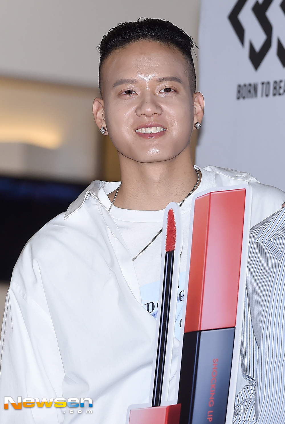 Tony Mori x BtoB Fan signing event was held at Gimpo Airport in Banghwa-dong Lotte Mall in Gangseo-gu on the afternoon of May 17th.BtoB Peniel Shin poses on the day.kim hye-jin