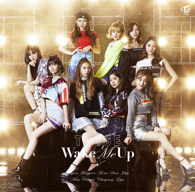 Girl group TWICE once again topped the Japan Oricon charts.According to the Oricon Style, Japans largest record aggregation site on the 17th, TWICEs new single Lee Jin-hyuk Me Up, released on the 16th, sold 129,275 copies on the first day of release, ranking first on the Oricon daily chart.As a result, TWICE will be the first original single One More Time released in October, Pop Candy released in February, and Origon Chart for four consecutive times, starting with the Japan debut best album #TWICE released in June last year.Lee Jin-hyuk Me Up is a dance song that Cheerates a strong heart that goes forward without giving up with the keyword of challenge. Music video was also released on YouTube along with music source.In particular, TWICE has once again renewed its highest record of 117,486 copies sold on the first day of Pop Candy with this single.Pop Candy also recorded more than 410,000 copies of its shipments, which is the most sold record of any Korean girl group that has entered Japan on the day of single release.TWICE has been certified platinum by Japan Records Association for three consecutive years since the Japan debut album, so it is expected to set a new single.It is expected to become the number one girl group in Japan in Koreas national girl group.TWICE has also won the top 100 charts of local line music by pre-released Lee Jin-hyuk Me Up on the 25th of last month.TWICE has won five titles as a new artist in the 32nd Japan Golddis in February since it officially debuted in Japan last year, and it is marching in the record with the album shipment exceeding 1 million in just 8 months.JYP Entertainment Provides