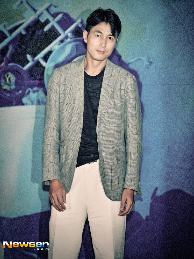 The 15th Seoul International Extreme-Short Image -- Opening ceremony was held at Seoul Cinema in Jongno-gu, Seoul, on the afternoon of May 17.On this day, Jung Woo-sung attended the opening ceremony and responded to the photo wall.Seoul International Extreme-Short Image & is a film festival that deals with various environmental issues through films from around the world. It will be held from 17th to 23rd.Lee Jae-ha