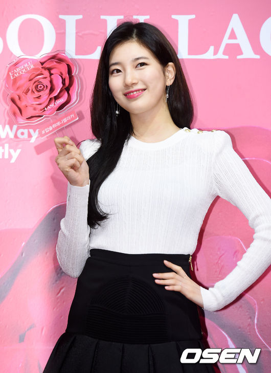 Actor and singer Bae Suzy gave a heartfelt message about Yang Yewon Blue House National Petition Support.On the afternoon of the 17th, Bae Suzys SNS Instagram story posted a video agreeing to the Blue House National Petition.The petition contains the title of Consensus One Picture Illegal Nude Shooting and that Yang Yewon was damaged by Illegal nude shooting.The petition includes information on sexual hazard damage such as Yang Yewon and Lee So-Yun.Earlier, An Yewon claimed that he had been forced to take nude shots that he did not want after supporting his past fitting model through his SNS, and that he was subjected to collective sexual harassment by 20 men in the studio and was threatened with distribution and damages through adult sites.Fellow Lee So-Yun has also revealed that he suffered similar damage.Support for petitions has more than doubled since Bae Suzys support for petitions.I was surprised to see that a woman who had a dream of an actor had taken an unwanted shot three years ago, had a sexual harassment, and later saw that the pictures were leaked to an obscene site and wanted to die, Bae Suzy said on the SNS. It is too hard to read the details, I was so sorry that I didnt get a line, he said.I looked for articles while doing other things, and the comments on the articles were shocking, he said. I was not happy to see comments that seemed to blur the nature of the incident.There was nothing I could do to help.But I wanted to give strength to the courageous Confessions as much as the woman who leaked such pictures. Bae Suzy said, You have pointed out that you have been involved in a specific petition.It was an act that could be biased to one side in an event where no result was found while knowing the influence.But one of them thought that this would spread further and make a good conclusion, either way, because there would be victims.I didnt want to let her pass that way in the hope that more people would come up with a more accurate solution, he said. Its not because shes a woman.Its not about feminism. Ive stepped in, people to people. Its about my rush to humanism.DB, Bae Suzy Instagram.