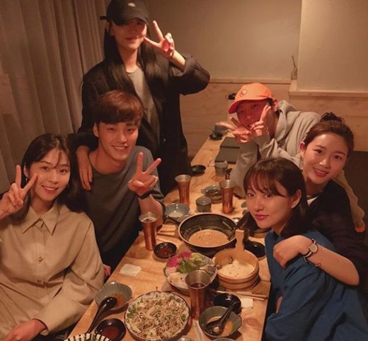 Actor Seo Eun-soo has told of his recent reunion with his golden in life family in a long time.Seo Eun-soo posted a photo on his Instagram on Wednesday with a tag and heart emoji, The faces I wanted to see....Shin Hye-sun Lee Tae-hwan, Shin Hyun-soo, and others are creating a cheerful atmosphere.Seo Eun-soo played the role of Seo Ji-su in Golden Life which was concluded in March.Seo Eun-soo is filming in the original drama Top Management (Gase), which shows the first line in Korea on YouTube Red.