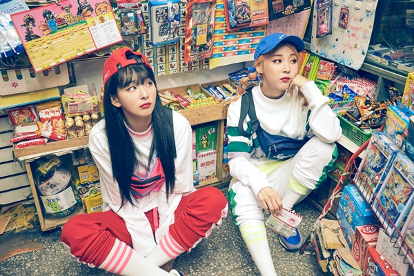 MAMAMOO Moonbyul first unveiled the concept photo ahead of the release of the first Solo album on the 23rd.Moonbyul released the concept photo of the Solo debut song SELFISH through the official SNS of MAMAMOO at midnight on the 19th, raising expectations for the Solo debut.The photo shows Moonbyul and Red Velvet Seulgi who participated in the feature.Moonbyul and Seulgi showed a stylish twin look with a different feeling as if it were a refreshing and lovely charm in a stationery store with retro sensibility.Especially, it uses retro mood items such as training suits, ball caps, and heaps to attract attention with free-spirited and sporty street fashion.Red Velvet Seulgi showed off his sticky friendship by featuring on Moonbyuls Solo debut album, which he usually had close friends with.Moonbyul will release his first Solo album SELFISH in four years after debut on the 23rd and will challenge Solo Singer.Moonbyul actively participated in the album including composition and chorus, and he showed his own personality and emotion.Selfish is a song made by the idea of ​​what if I try to make my own happiness even if it is selfish sometimes to people who lose happiness by other peoples standards.photo offer RBW