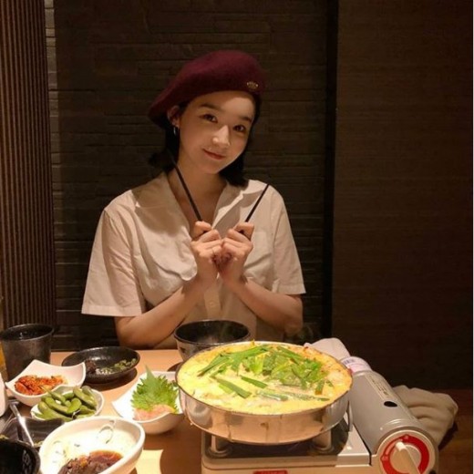 Kang Min-kyung has revealed his current situation.Kang Min-kyung posted a picture with his Instagram taste point on the afternoon of the 19th.Kang Min-kyung is preparing for the meal. Above all, the fresh beautiful looks stand out. The cute look also catches the eye.The netizens who watched this are responding such as It is really cute, It seems to be younger, I am trying hard to manage, I want to eat delicious.