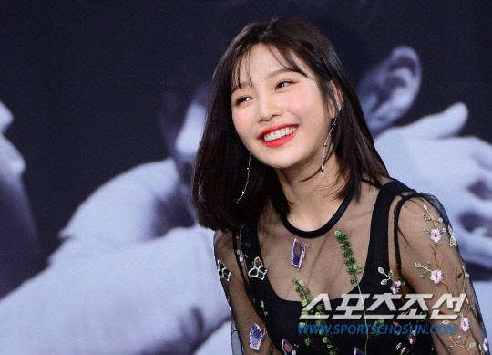 Girl Group Individual BLAND Reputation May 2018 Big Data Analysis...1st place Red Velvett Joy, 2nd place Apink Kim Nam-joo, 3rd place GFriend SinBGirl group individual BLAND May 2018 Big data analysis was analyzed in the order of first place Red Velvett Joy 2nd place Apink Kim Nam-joo 3rd place GFriend SinB.RAND Corporation has extracted 116,183,029 BLAND big data from 318 girl group individuals from April 18, 2018 to May 19, 2018 to analyze big data of girl group personal BLAND reputation. It has created a consumer behavior analysis of girl group individual BLAND. The paper analyzed the brand reputation JiSoooooo.Compared to the girl groups personal BLAND Big Data 126,561,957 in April, it decreased by 8.20%.Brand reputation JiSoooooo is an indicator created by BLAND big data analysis by finding out that consumers online habits have a great impact on BLAND consumption.Through the analysis of the girl group individual BLAND reputation, it is possible to measure the positive evaluation of the girl group individual BLAND, media interest, and consumer interest and communication.The data of consumer participation in the May Girl Group Personal BLAND Reputation Analysis were included as weights.The results of the groups personal BLAND reputation survey conducted from May 2 to May 18 were Red Velvett Yeri 1493 39.10%, Red Velvett Wendy 615 16.10%, Red Velvett Seulgi 444 11.60%, Red Velvett Irene 367 9.60%, Red Velvett Joy 303 7.90% It was in order.The 30th place in the Girl Group Individual BLand in May 2018 is Red Velvett Joy, Apink Kim Nam-joo, GFriend SinB, GFriend Eunha, GFriend Umji, GFriend Yeri, GFriend Hope, TWICE Sana, Red Velvett Yeri, Red Velvett Irene , Red Velvett Seulgi, Lovelyz Yoo Ji-ae, TWICE Nayeon, TWICE MOMO, TWICE Dahyun, GFriend Yuju, TWICE Minahhh, Gugudan Cleaning, Lovelyz Jeong Ye-in, MOMOLand Jui, MOMOLand Yeon Woo TWICE Tzuwi, TWICE Jihyo, TWICE Jingyueon, Red Velvett Wendy, TWICE Chae Young, Lovelyz Miju, Lovelyz Ryu Soo Jung, Lovelyz Seo Ji-soooooo, Lovelyz JIN were analyzed in order.The first place, Red Velvett Joy Brand, was analyzed as the BLAND reputation, with participation JiSoooooo 1,008,194 Media JiSoooooo 356,339 Communication JiSoooooo 778,868 CommunityJiSoooooo 1,355,509.Compared with the BriSoo 3,400,154 in April, it rose 2.90%.Second place, Apink Kim Nam-joo Brand was analyzed as a BLAND reputation with participation JiSoooooo 1,326,187 media JiSoooooo 417,144 communication JiSoooooo 129,703 CommunityJiSoooooo 1,162,711.Compared with the April BriSoo 2,004,850, it rose 51.42%.Third, GFriend SinB BLand was analyzed as a brand reputation JiSoooooo 2,915,445 with participation JiSoooooo 418,083 media JiSoooooo 770,584 communication JiSoooooo 693,477 CommunityJiSoooooo 1,033,302.Compared with the Brand reputation JiSooooo 937,681 in April, it rose 210.92%.Fourth, GFriend Eunha Brand was analyzed as a BLAND reputation with participation JiSoooooo 525,470 media JiSoooooo 776,151 communication JiSoooooo 648,517 CommunityJiSooooo 903,388.Compared with the Brand reputation JiSooooo 785,941 in April, it rose 263.07 percent.Fifth, GFriend Umji Brand was analyzed as a brand reputation, with participation JiSoooooo 523,907 Media JiSoooooo 747,756 Communication JiSoooooo 697,035 CommunityJiSoooooo 733,598.Compared with the Brand reputation JiSooooo 969,866 in April, it rose 178.63%.In May 2017, Red Velvett Joy Brand ranked first in the analysis of the girl groups personal BLAND reputation, said Koo Chang-hwan, director of the Korea Corporation.Analysis of the girl group individual BLAND category showed that the number of girl group individual BLAND big data decreased by 8.20% compared to 126,561,957 in April.According to the detailed analysis, BLAND consumption fell 12.76%, BLAND issues fell 20.00%, BLAND communication rose 21.22% and BLAND spread fell 18.71%..Red Velvett Joy BLand, who ranked first in the groups personal BLAND reputation in May 2018, showed a high score of I like it, pretty, sexy in the link analysis. In the keyword analysis, Dream concert, photo wall, Sugar man was analyzed highly.In the positive ratio analysis, the positive ratio was 67.12%. RAND Corporation ( http://www.rekorea.net director Koo Chang-hwan ) is measuring and presenting Brand reputation through big data reputation analysis of domestic brand.The analysis of the girl group individual BLAND reputation was conducted through the BLAND Big Data analysis from April 18, 2018 to May 19, 2018.In May 2018, the groups top 100 BLAND reputation for Girl Group personal BLAND was ranked by Red Velvett Joy, Apink Kim Nam-joo, GFriend SinB, GFriend Eunha, GFriend Umji, GFriend Yeri, GFriend Hope, TWICE Sana, Red Velvett Yeri, Red Velvet TWICE MOMO, TWICE DAHU, GFRIEND Yuju, TWICE Minahhh, Gugudan Cleaning, Lovelyz Jeong Ye-in, MOMOLand Jui, MOMOLand Ye Yeon Woo, TWICE Tsuwi, TWICE Jihyo, TWICE Jingyueon, Red Velvett Wendy, TWICE Chae Young, Lovelyz Lee Mi-joo, Lovelyz Ryu Soo-jung, Lovelyz Seo Ji-sooooo, Lovelyz JIN, Gugudan Minahhh, Girls Generation Yoona, Ma Mammu Solar, Mamma Mu Hwasa, Apink Son Naeun, MOMOLand Nancy, Lovelyz Kei, EXID Hani, Lovelyz Baby Soul, Black Pink Jenny Kim, Omaigal Arryn, After School Ridge, Gugudan One, Girls Generation Sunny, WJSN Luda, Apink Yunbo Mi, Girls Generation Seo Hyun, Black Pink JiSoooooo, Omai Girl Beanie, WJSN Sun, EXID Purification, Girls Generation Swimming, Wikimiki Choi Yoo Jung, WJSN Seolah, Girls Generation Taeyeon, LABOUM Yulhee, DIA Jenny Kim, Ohmai Girl Hyojung, LABO UM Solvin, Ohmai Girl Seung-hee, DIA Chung Chae-yeon, Mama Mu Moonbyeol, Mama Mu Whine, WJSN Bona, Girls Day Yura, Wikimki Kim Do-yeon, Girls Day Minahhh, Omai Girl Infant, WJSN Dayoung, f(x) Luna, Girls Day Sojin, WJSN Sanctuary AOA Hye-jung, f(x) Crystal, AOA Minahhh, Apink Jung Eun-ji, LABOUM Jien, After School Reina, Black Pink Rose, WJSN Eunseo, Pristin Finishing, WJSN Summer, Girls Day Hye-ri, Pristin Na Young, Gugudan Na Young, WJSN Yeonjeong, WJSN JSN Migi, AOA Sulhyun, AOA Choa, Ohmaigol Jin, Pine Euijin, Tiara Curie, AOA Jimin, DIA Yevin, WJSN Exi, Gugudan Hyeyeon, Girls Generation Glass, MOMOLand Daisy, AOA Praise, and DIA Yevin were analyzed.
